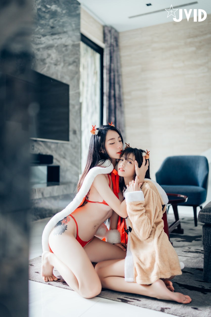 飘飘 妍妍 双飞 圣诞制服 4